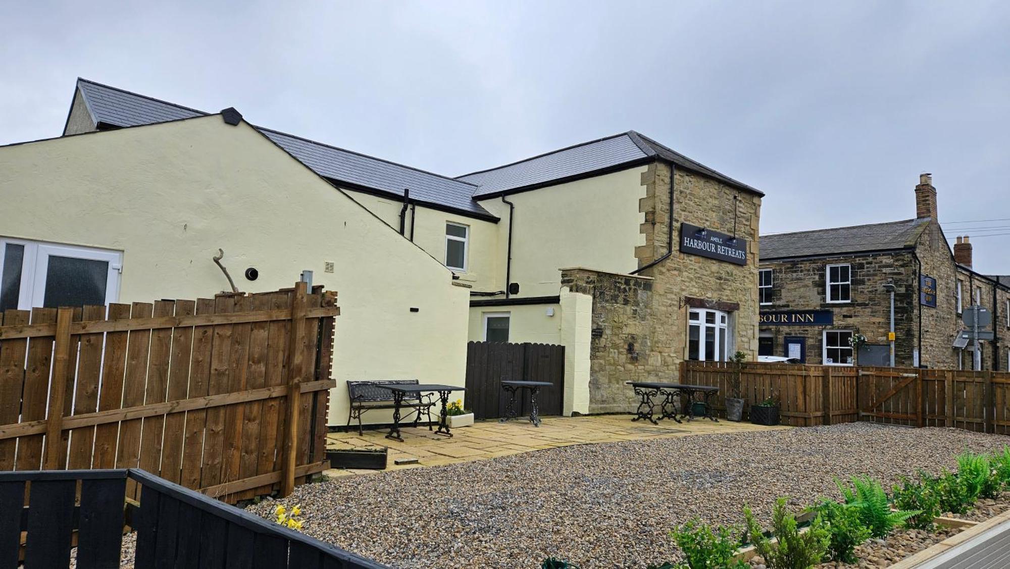Отель Amble Harbour Retreats Экстерьер фото