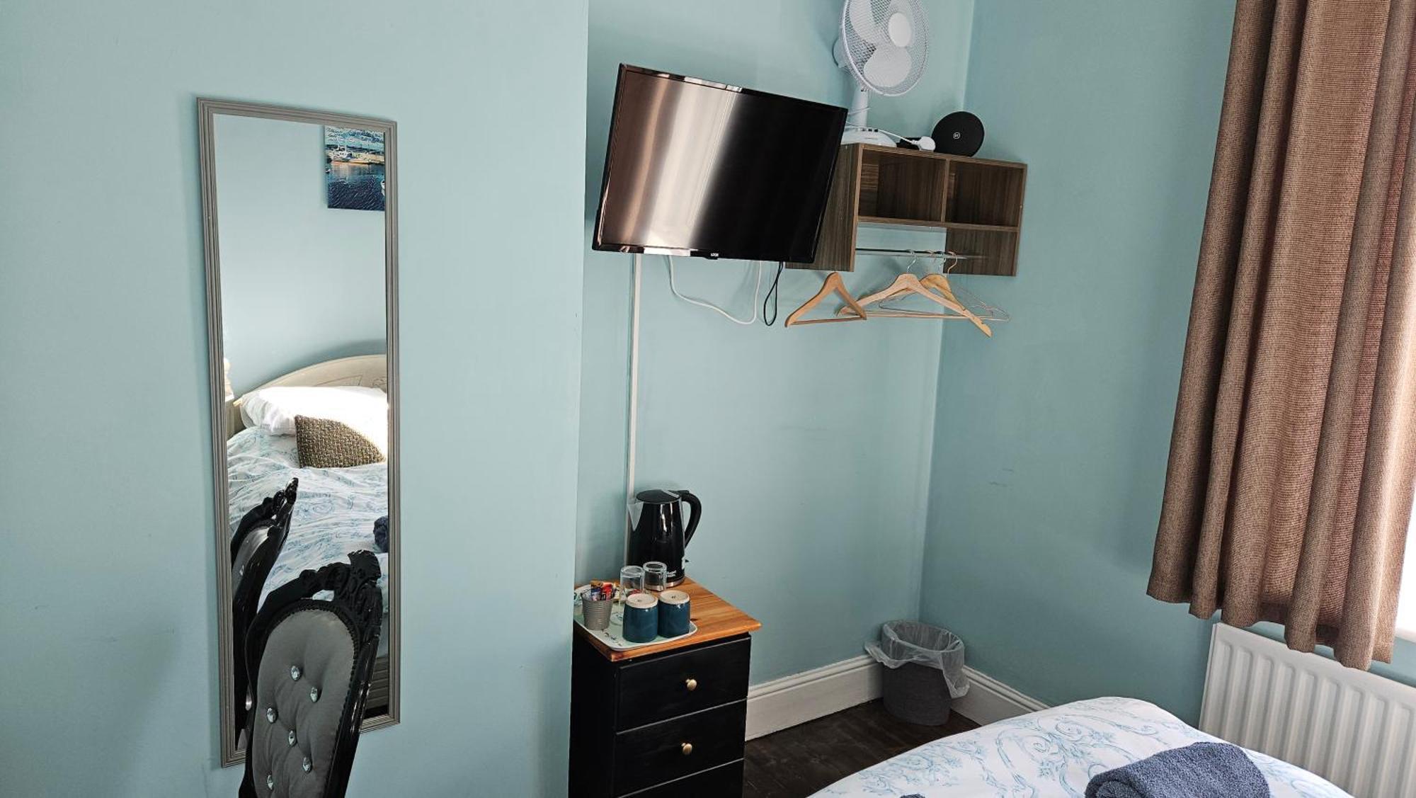 Отель Amble Harbour Retreats Экстерьер фото